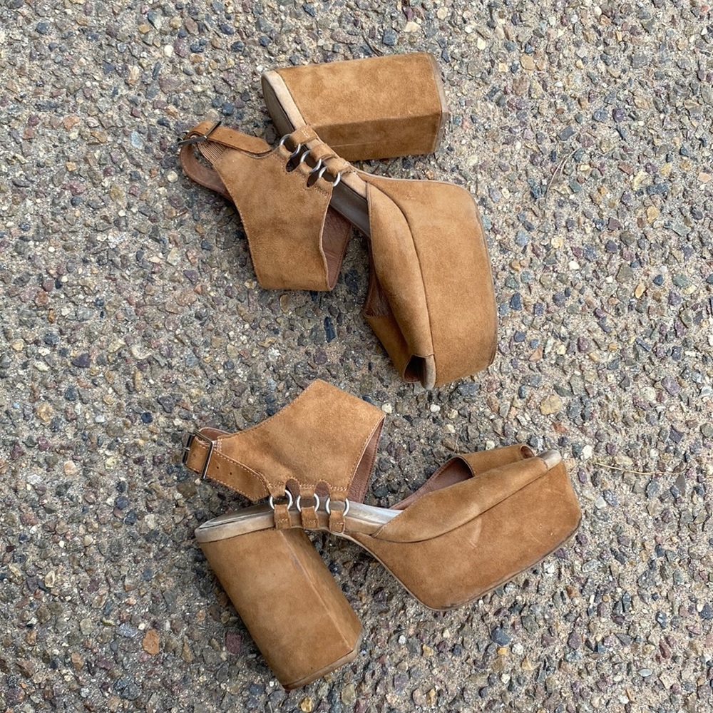 Jeffrey Campbell Chunky Heeled Shoes Tan Suede “Umeko” Buckle Detail 7.5